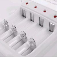 Зарядний пристрій з ААА акумуляторами Jiabao Digital Charger JB - 212 AA / AAA