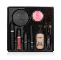 Косметичний набір Mac look 8 в 1 M808 набір косметики подарунковій коробці