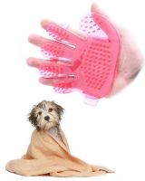 Силиконовая щётка для мытья животных Pet Wash Brush, перчатка для купания собак и котов