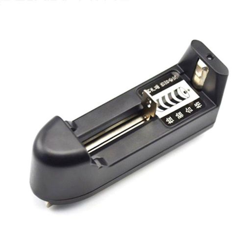 Зарядное устройство для аккумуляторов 18650 3.7v BLC-001