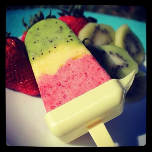 Кухонный комбайн мороженица Yonanas для переработки фруктов и ягод Yonanas Frozen Treat Maker