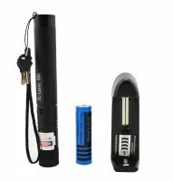 Потужна лазерна указка Green Laser Pointer YL - 303 1000mw, акумуляторний зелений лазер з ключем BL-303 діодний з насадкою ефектів для презентації