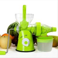 Ручная портативная соковыжималка Multi-Function Juicing Machine RF-707 для фруктов и овощей с зажимом, Шнековая многофункциональная