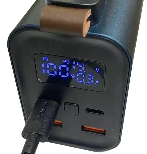 Портативное зарядное устройство Power Bank KP KG-300 30000 mAh 100W с фонариком, Внешний аккумулятор повербанк 30000мАч USB Type-C с ручкой Черный