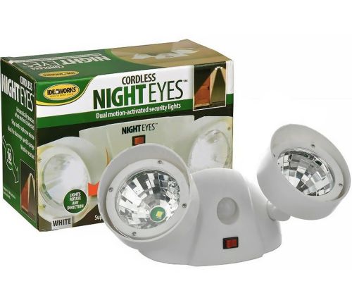 Вуличний настінний світлодіодний ліхтар прожектор Cordless Night Eyes ULK-N22 з датчиком руху, бездротовий світильник на стіну від батарейок Білий