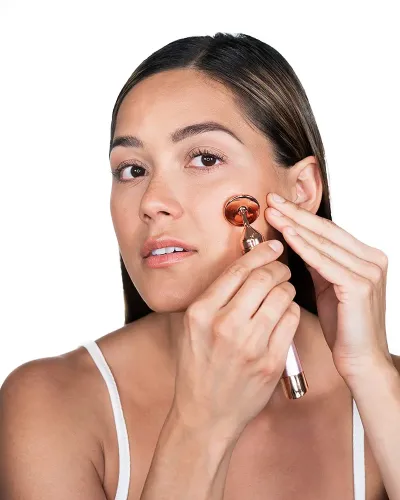 Вібромасажер ролер для обличчя Flawless Contour масажний ролик з двома насадками на батарейках, електричний масажер для масажу, ролик-масажер