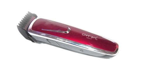 Акумуляторна водонепроникна машинка для стрижки волосся GEMEI GM-613