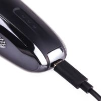 Професійна акумуляторна машинка для стрижки волосся і бороди VGR V-020 бездротовий водонепроникний тример з насадками для вусів USB зарядкою