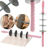 Ручна ніж-качалка Sweet Blade Roller скалка з чотирма ножами для нарізки і розкочування листового тіста, роликовий ніж різак для кондитерських виробів