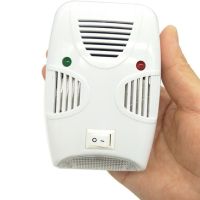 Электромагнитный отпугиватель насекомых и грызунов Pest Repelling Aid Quad устройство для уничтожения мышей тараканов комаров прибор в розетку