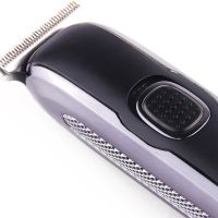 Професійна акумуляторна машинка для стрижки волосся і бороди VGR V-020 бездротовий водонепроникний тример з насадками для вусів USB зарядкою