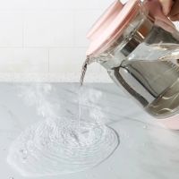 Самоклеюча кухонна плівка 3м х 60см Supretto WM-360 білий мармур, водонепроникна, вінілова для кухонних поверхонь, стін, плити, меблів