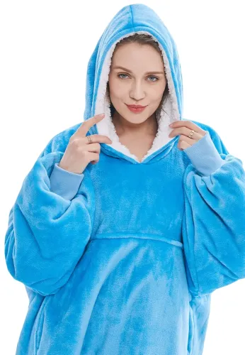 Толстовка-плед з капюшоном Huggle Hoodie Ultra Plush Blanket 2 в 1 унісекс оверсайз толстовка худі плюшевий плед з рукавами на флісі 74Х110 см Блакитна