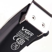 Комплект з двох акумуляторних машинок VGR V-023 2 в 1 для стрижки волосся і бороди, дротова машинка тример з набором знімних насадок в сумці V023