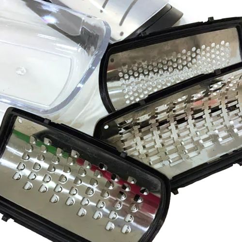 Набір терок Soft Touch Container Grater Set 4 в 1 Ручна овочерізка, мультислайсер для нарізки овочів і фруктів зі змінними насадками і контейнером
