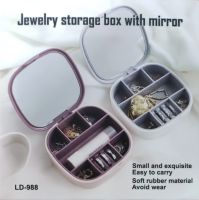 Органайзер для біжутерії з дзеркалом Jewerly Storage Box LD-988 Дорожня міні шкатулка на 7 відділень для прикрас і ювелірних виробів 10х10 см